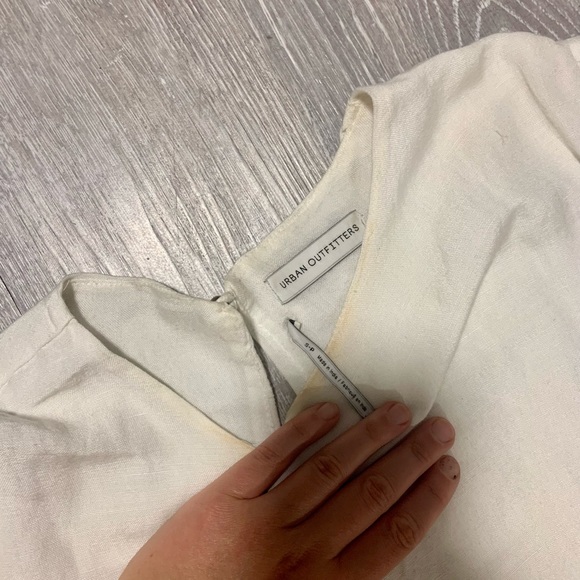 White dress - Picture 3 of 3